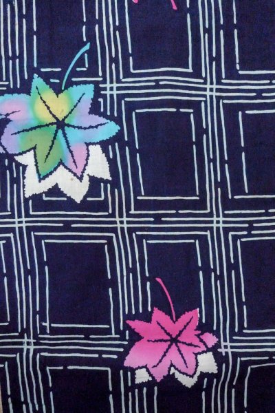 画像4: O0826J 女性用注染浴衣  綿 深い藍, もみじ 【中古】【USED】【リサイクル】 ★★☆☆☆【O0826J】 (4)