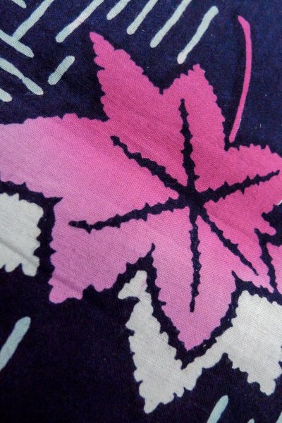 画像9: O0826J 女性用注染浴衣  綿 深い藍, もみじ 【中古】【USED】【リサイクル】 ★★☆☆☆【O0826J】 (9)