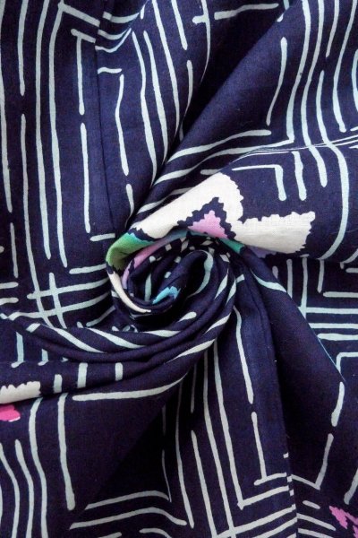 画像11: O0826J 女性用注染浴衣  綿 深い藍, もみじ 【中古】【USED】【リサイクル】 ★★☆☆☆【O0826J】 (11)