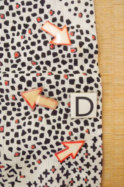 画像17: O0826N 女性用浴衣（日本製） 小千谷縮 麻 オフ　ホワイト, 花 【中古】【USED】【リサイクル】 ★★☆☆☆【O0826N】 (17)