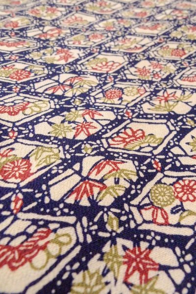 画像10: O0826T 女性用小紋  シルク（正絹） 深いマルチカラー, 花 【中古】【USED】【リサイクル】 ★★☆☆☆【O0826T】 (10)