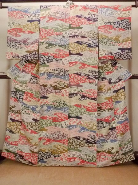 画像1: O0826U 女性用小紋  シルク（正絹） マルチカラー, 菊 【中古】【USED】【リサイクル】 ★★★☆☆【O0826U】 (1)