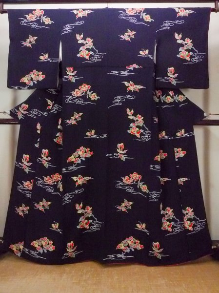 画像1: O0826W 女性用小紋  シルク（正絹） 深い藍, 花 【中古】【USED】【リサイクル】 ★★★☆☆【O0826W】 (1)