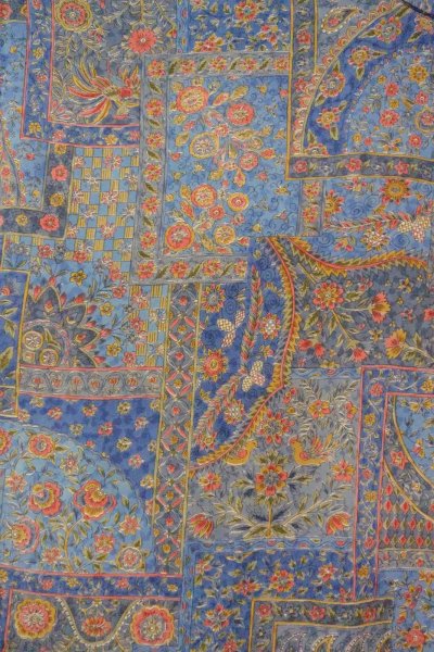 画像3: O0827B 女性用小紋  シルク（正絹） 灰色がかった水色, 唐花 【中古】【USED】【リサイクル】 ★★★★☆【O0827B】 (3)