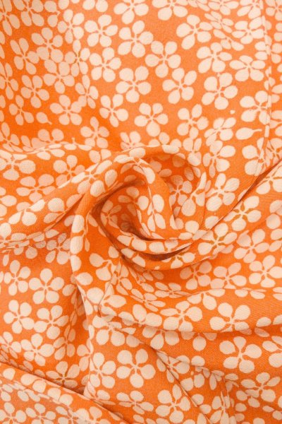画像12: O0827C 女性用小紋  シルク（正絹） 淡い橙色, 花 【中古】【USED】【リサイクル】 ★★★☆☆【O0827C】 (12)