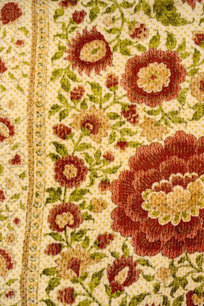 画像3: O0827D 女性用小紋  シルク（正絹） アイボリー, 唐花 【中古】【USED】【リサイクル】 ★★★★☆【O0827D】 (3)