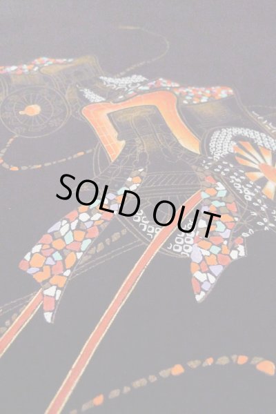 画像7: O0902A 女性用羽織  シルク（正絹） 黒, 御所車 【中古】【USED】【リサイクル】 ★★★☆☆【O0902A】 (7)