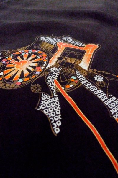 画像9: O0902A 女性用羽織  シルク（正絹） 黒, 御所車 【中古】【USED】【リサイクル】 ★★★☆☆【O0902A】 (9)