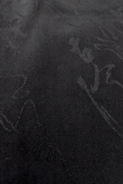 画像11: O0902D 女性用羽織  シルク（正絹） 黒, 花 【中古】【USED】【リサイクル】 ★★★★☆【O0902D】 (11)