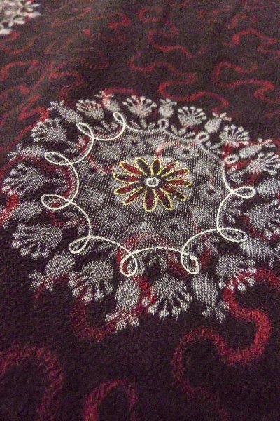 画像8: O0902F 女性用羽織  シルク（正絹） 黒, 花 【中古】【USED】【リサイクル】 ★★★☆☆【O0902F】 (8)