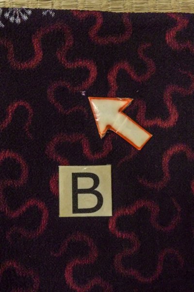 画像15: O0902F 女性用羽織  シルク（正絹） 黒, 花 【中古】【USED】【リサイクル】 ★★★☆☆【O0902F】 (15)