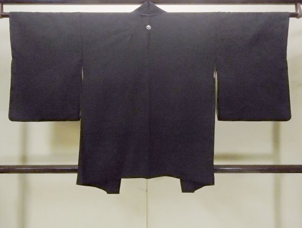 画像2: O0902J 女性用羽織  シルク（正絹） 黒, 葉 【中古】【USED】【リサイクル】 ★★★☆☆【O0902J】 (2)