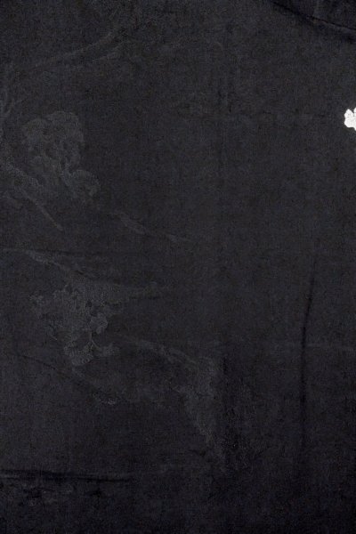 画像4: O0902R 女性用羽織  シルク（正絹） 黒, 川 【中古】【USED】【リサイクル】 ★★★★☆【O0902R】 (4)