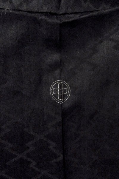 画像3: O0902T 女性用羽織  シルク（正絹） 黒,  【中古】【USED】【リサイクル】 ★☆☆☆☆【O0902T】 (3)