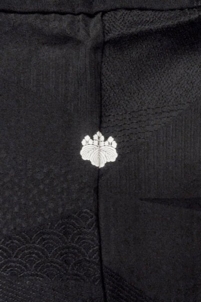 画像3: O0902U 女性用羽織  シルク（正絹） 黒,  【中古】【USED】【リサイクル】 ★★★★☆【O0902U】 (3)