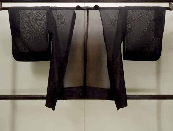 画像1: O0902Z 女性用羽織  シルク（正絹） 黒, 草 【中古】【USED】【リサイクル】 ★★★★☆【O0902Z】 (1)