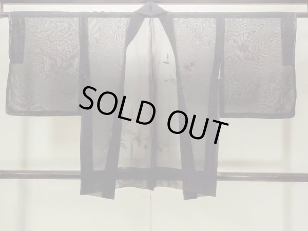 画像2: O0909C 女性用羽織  シルク（正絹） 黒, 花 【中古】【USED】【リサイクル】 ★★★★☆【O0909C】 (2)