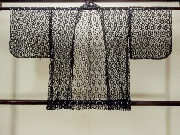 画像2: O0909J 女性用羽織  化繊 黒, 花 【中古】【USED】【リサイクル】 ★★★★☆【O0909J】 (2)