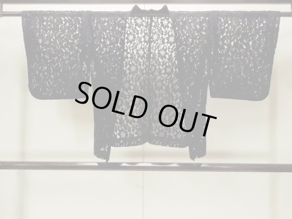 画像1: O0909M 女性用羽織  化繊 黒, 花 【中古】【USED】【リサイクル】 ★★★★☆【O0909M】 (1)