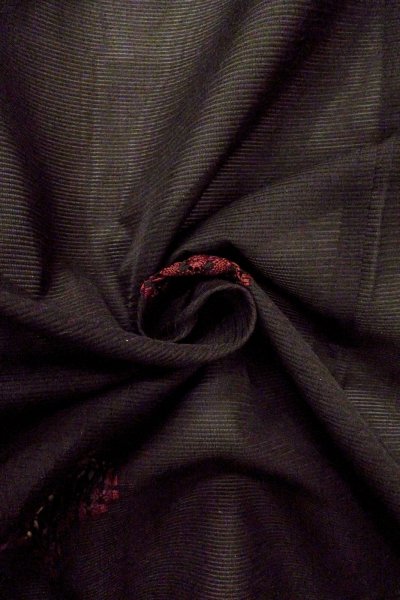 画像11: O0910B 女性用羽織  シルク（正絹） 黒, 幾何学模様 【中古】【USED】【リサイクル】 ★★★★☆【O0910B】 (11)