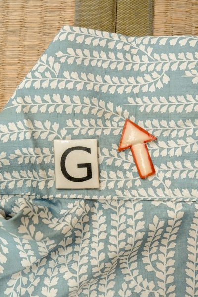 画像20: O1002A 女性用 単衣   シルク（正絹） 灰色がかった水色,  藤 【中古】【USED】【リサイクル】 ★★☆☆☆【O1002A】 (20)