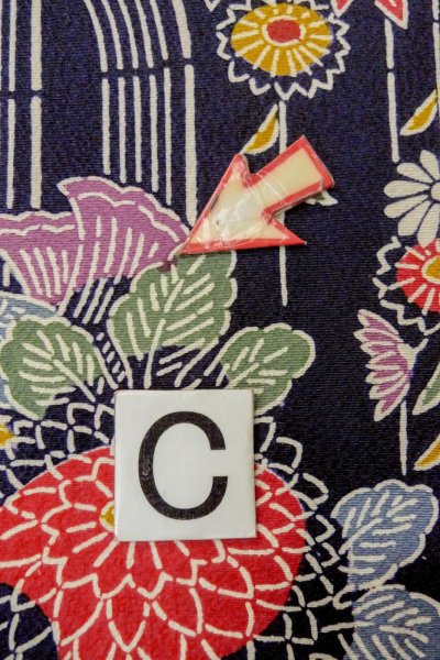 画像16: O1002C 女性用 単衣   シルク（正絹） 藍,  菊 【中古】【USED】【リサイクル】 ★★★☆☆【O1002C】 (16)