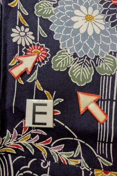 画像18: O1002C 女性用 単衣   シルク（正絹） 藍,  菊 【中古】【USED】【リサイクル】 ★★★☆☆【O1002C】 (18)