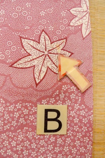 画像15: O1002E 女性用 小紋   シルク（正絹） 深い桃色,  花 【中古】【USED】【リサイクル】 ★★☆☆☆【O1002E】 (15)