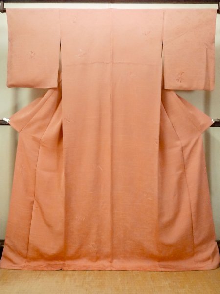 画像1: O1002F 女性用 色無地   シルク（正絹） 珊瑚色,  梅 【中古】【USED】【リサイクル】 ★★★★☆【O1002F】 (1)