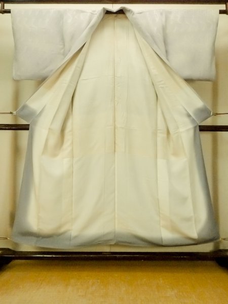 画像2: O1002G 女性用 色無地   シルク（正絹） 淡い薄い紫色,  抽象的模様 【中古】【USED】【リサイクル】 ★★☆☆☆【O1002G】 (2)