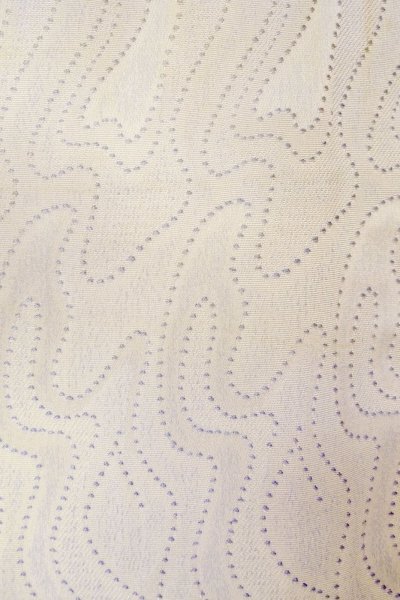 画像6: O1002G 女性用 色無地   シルク（正絹） 淡い薄い紫色,  抽象的模様 【中古】【USED】【リサイクル】 ★★☆☆☆【O1002G】 (6)