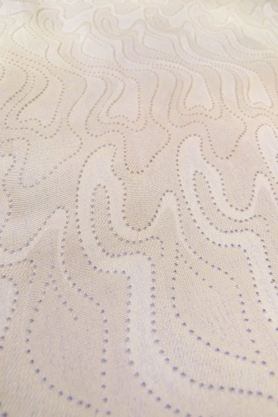 画像10: O1002G 女性用 色無地   シルク（正絹） 淡い薄い紫色,  抽象的模様 【中古】【USED】【リサイクル】 ★★☆☆☆【O1002G】 (10)