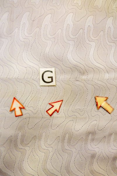 画像20: O1002G 女性用 色無地   シルク（正絹） 淡い薄い紫色,  抽象的模様 【中古】【USED】【リサイクル】 ★★☆☆☆【O1002G】 (20)