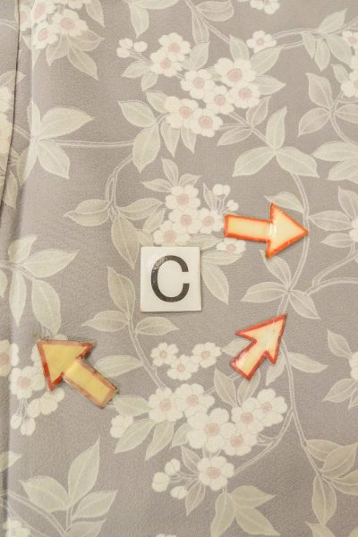 画像16: O1002H 女性用 小紋   シルク（正絹） 淡い灰色がかった藤色,  花 【中古】【USED】【リサイクル】 ★★☆☆☆【O1002H】 (16)