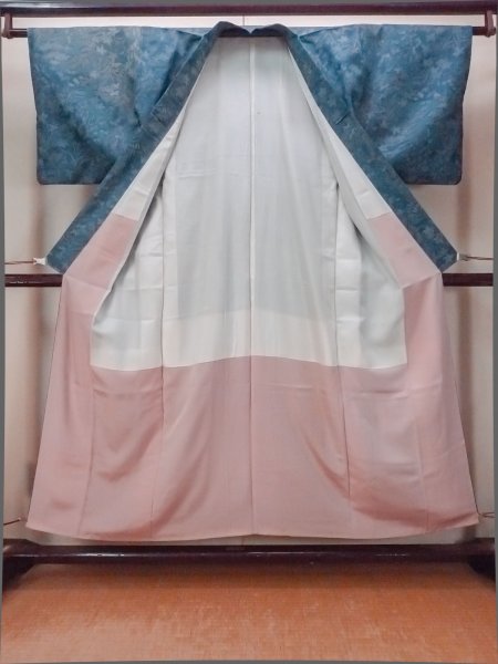 画像2: O1002J 女性用 紬   シルク（正絹） 深い灰色がかった水色,  花 【中古】【USED】【リサイクル】 ★☆☆☆☆【O1002J】 (2)