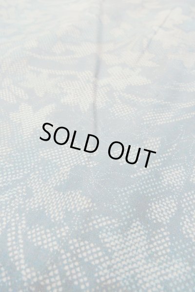 画像8: O1002J 女性用 紬   シルク（正絹） 深い灰色がかった水色,  花 【中古】【USED】【リサイクル】 ★☆☆☆☆【O1002J】 (8)