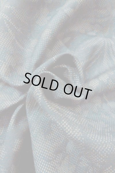 画像12: O1002J 女性用 紬   シルク（正絹） 深い灰色がかった水色,  花 【中古】【USED】【リサイクル】 ★☆☆☆☆【O1002J】 (12)