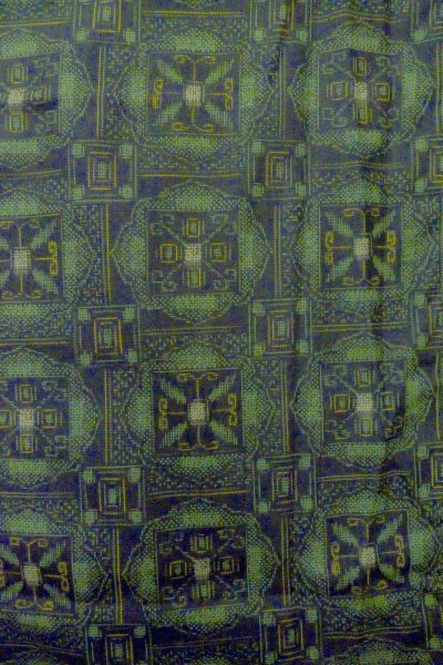 画像4: O1002K 女性用 紬   シルク（正絹） 黒,  更紗 【中古】【USED】【リサイクル】 ★★★★☆【O1002K】 (4)