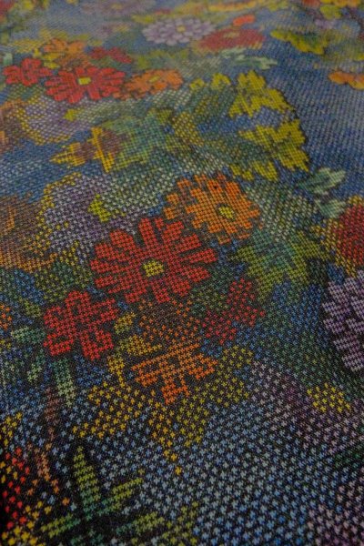 画像10: O1002L 女性用 紬   シルク（正絹） 深いマルチカラー,  ぼたん 【中古】【USED】【リサイクル】 ★★★★☆【O1002L】 (10)