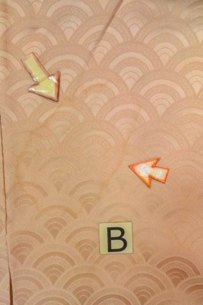 画像16: O1002R 女性用 色無地   シルク（正絹） 淡い薄い桃色,  【中古】【USED】【リサイクル】 ★★☆☆☆【O1002R】 (16)