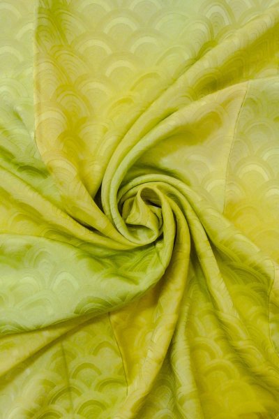 画像12: O1002T 女性用 色無地   シルク（正絹） 光沢のある薄い黄緑色,  【中古】【USED】【リサイクル】 ★★☆☆☆【O1002T】 (12)