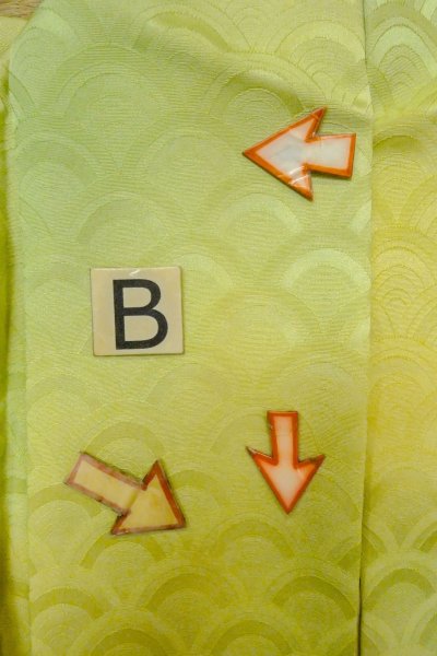 画像15: O1002T 女性用 色無地   シルク（正絹） 光沢のある薄い黄緑色,  【中古】【USED】【リサイクル】 ★★☆☆☆【O1002T】 (15)