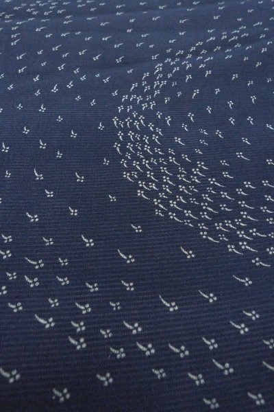 画像10: O1002U 女性用 単衣   シルク（正絹） 深い藍,  抽象的模様 【中古】【USED】【リサイクル】 ★★☆☆☆【O1002U】 (10)