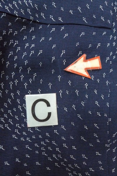 画像17: O1002U 女性用 単衣   シルク（正絹） 深い藍,  抽象的模様 【中古】【USED】【リサイクル】 ★★☆☆☆【O1002U】 (17)