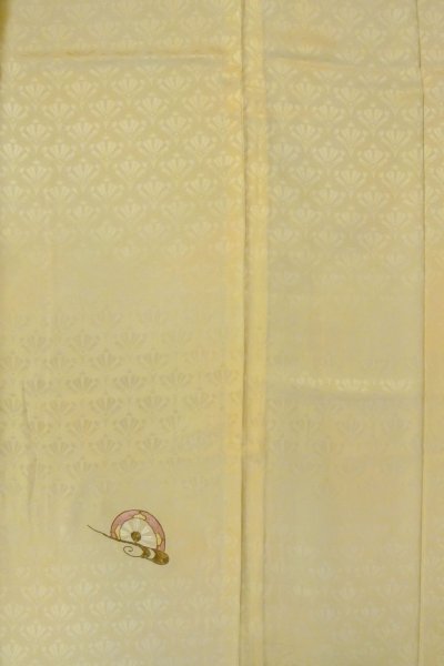 画像4: O1002X 女性用 付下げ   シルク（正絹） 光沢のある薄い黄色,  車輪 【中古】【USED】【リサイクル】 ★★★☆☆【O1002X】 (4)