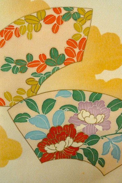 画像9: O1002Z 女性用 訪問着   シルク（正絹） 淡いアイボリー,  花 【中古】【USED】【リサイクル】 ★★☆☆☆【O1002Z】 (9)