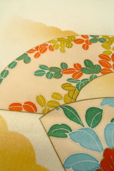 画像13: O1002Z 女性用 訪問着   シルク（正絹） 淡いアイボリー,  花 【中古】【USED】【リサイクル】 ★★☆☆☆【O1002Z】 (13)