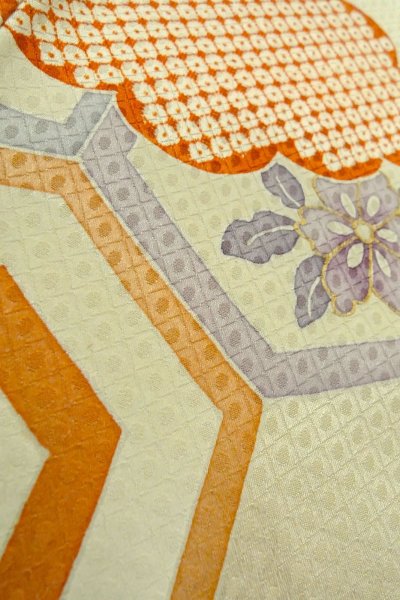 画像11: O1003A 女性用 訪問着   シルク（正絹） 光沢のあるアイボリー,  花 【中古】【USED】【リサイクル】 ★★☆☆☆【O1003A】 (11)