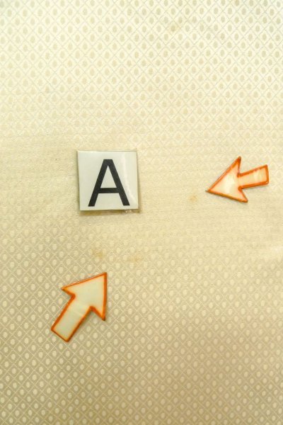 画像17: O1003A 女性用 訪問着   シルク（正絹） 光沢のあるアイボリー,  花 【中古】【USED】【リサイクル】 ★★☆☆☆【O1003A】 (17)