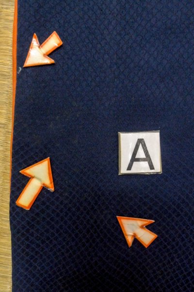 画像17: O1003C 女性用 訪問着   シルク（正絹） 深い藍,  花 【中古】【USED】【リサイクル】 ★★☆☆☆【O1003C】 (17)